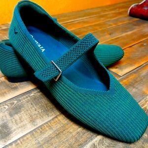 Vivaia Margot Mary-Jane square toe flats. Worn twice.